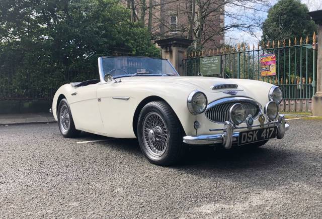 Austin Healey 3.0 3000 MKll TRI CARB - 1962 Sports Petrol Old English White