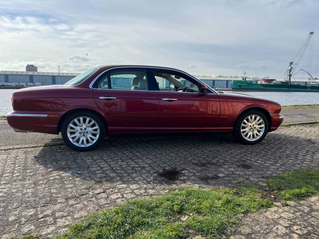 2003 Jaguar XJ Series XJ8 3.5 V8 SE 4dr Auto